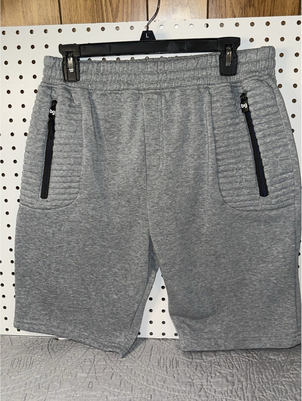 🎅🏻 Blue Gear Men's Size Large Gray Bermuda Style Shorts Zipper Pockets